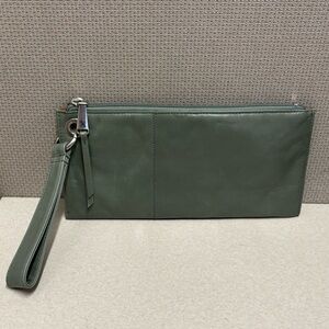 Hobo Vida Leather Wristlet Bag Wallet